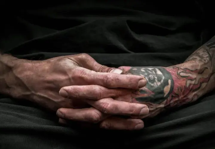 Czy tatuaże to grzech? Religijne i moralne spojrzenie na tatuaże