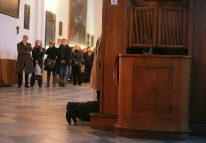 Jakie grzechy odpuszcza spowiedź powszechna i dlaczego to ważne?