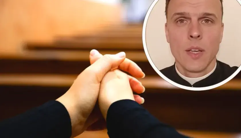 Na które kolano klękać w kościele? Zasady i symbolika klękania podczas modlitwy