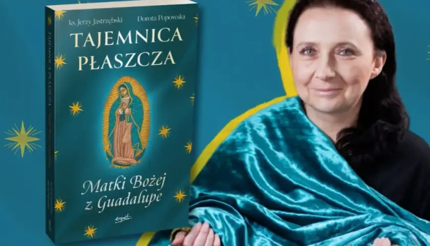 Książka "Tajemnica Płaszcza Matki Bożej z Guadalupe" i kobieta okryta turkusowym welurem.