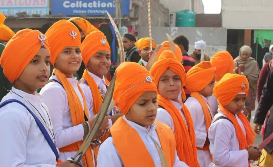 Sikhizm - więcej niż turban. Zrozum wiarę i praktykę