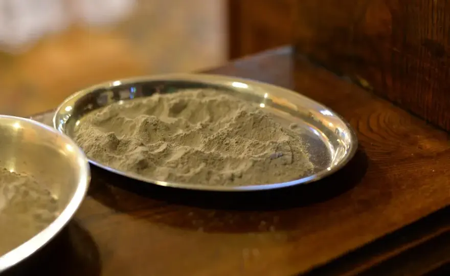 Jak udekorować ołtarz na wielki post, aby uniknąć błędów liturgicznych