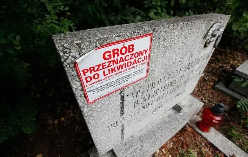 Ile kosztuje miejsce na cmentarzu Radom? Ceny grobów i usługi pogrzebowe
