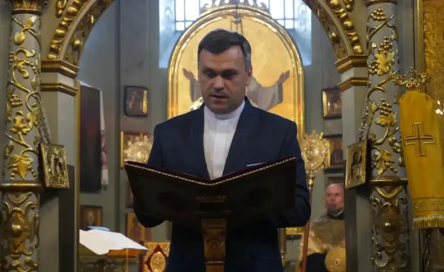 Polskokatolicki a rzymskokatolicki - Różnice, które musisz znać