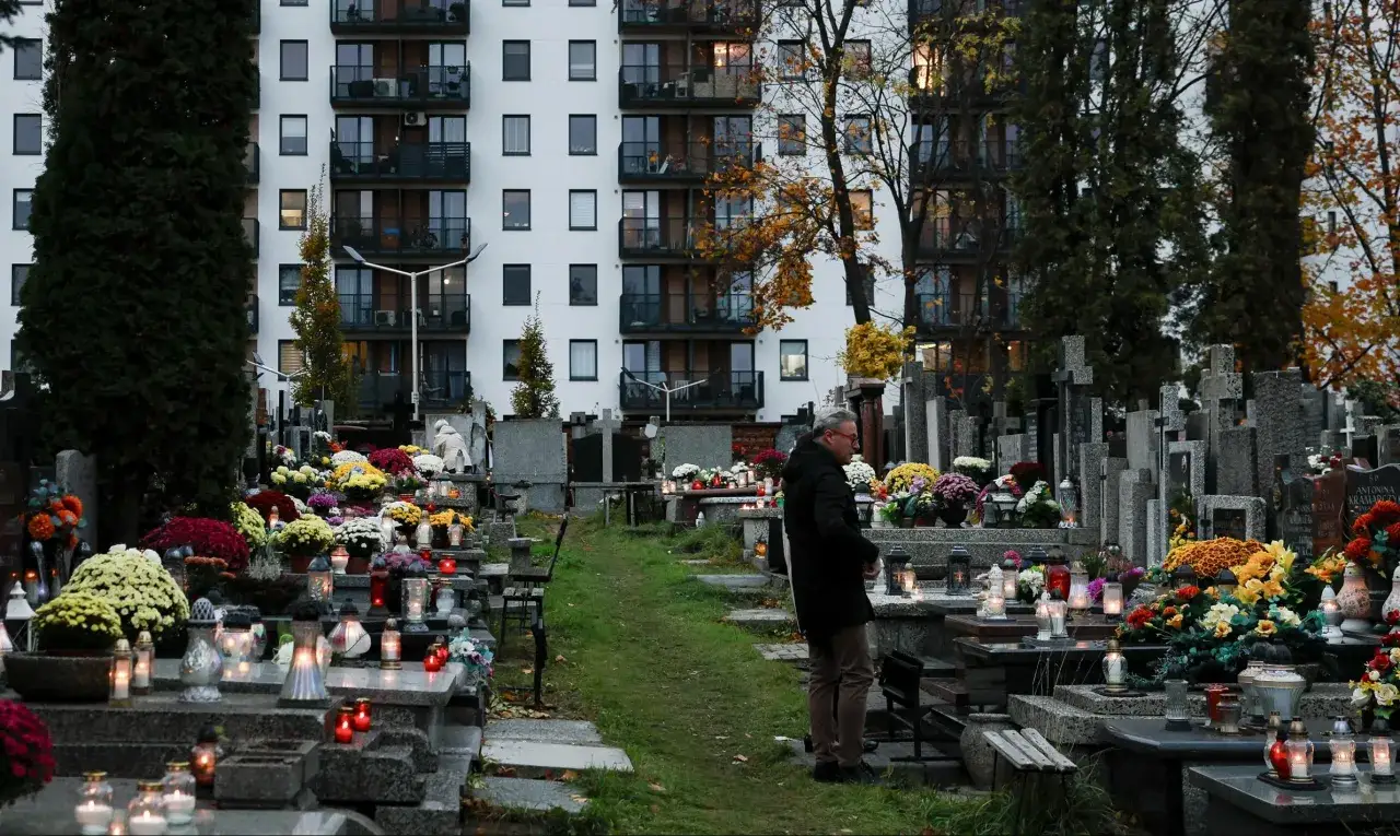 Zdjęcie Ile kosztuje miejsce na cmentarzu w Poznaniu? Ceny i opcje grobów